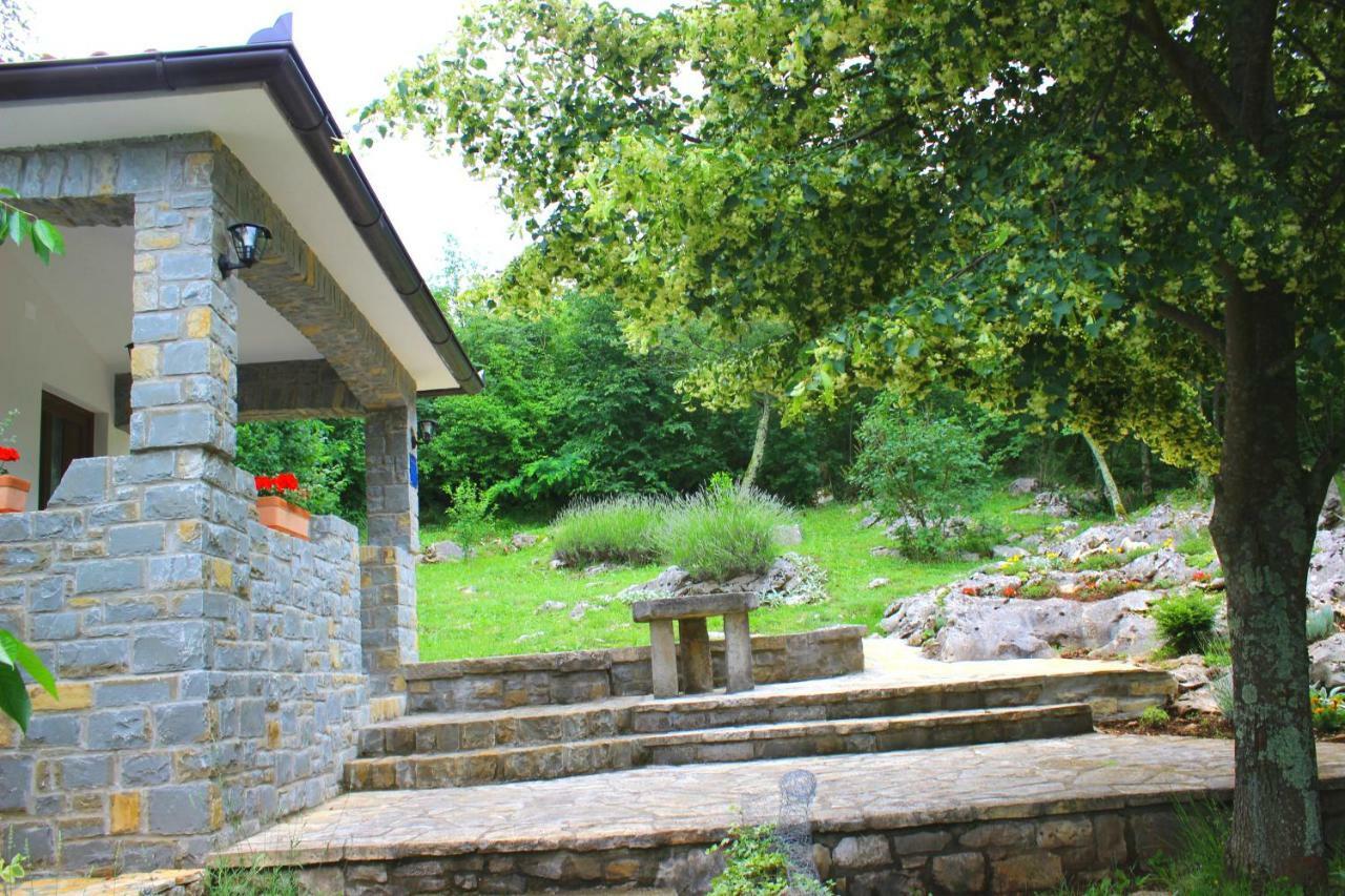Holiday Home Deni Roč Exteriör bild
